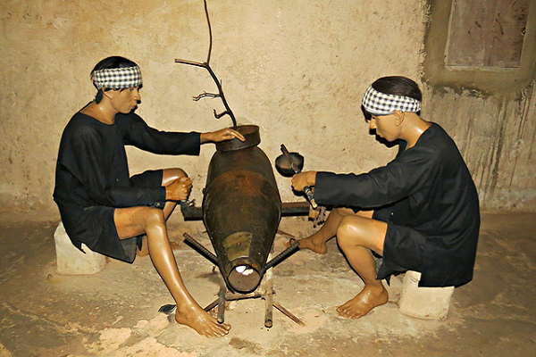 Cu Chi Tunnels