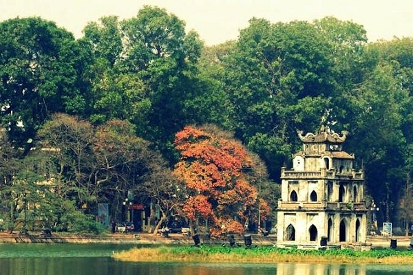 Hoan Kiem lake