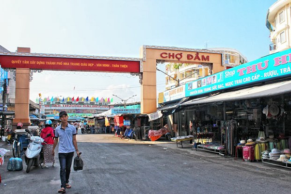 Nha Ttrang Beach Beark